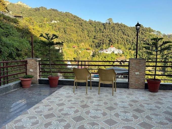 Hotel 7 Heavens Mussoorie Ngoại thất bức ảnh